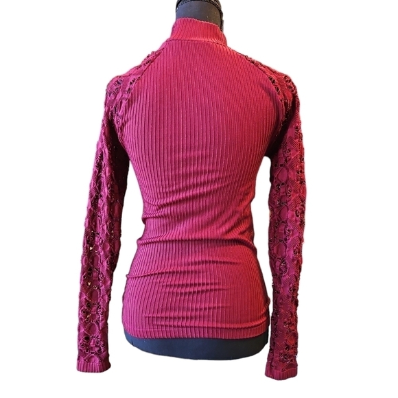 Venus Maroon Cut Out Turtleneck 92% Nylon 8% Spandex Top Size M - Picture 4 of 6